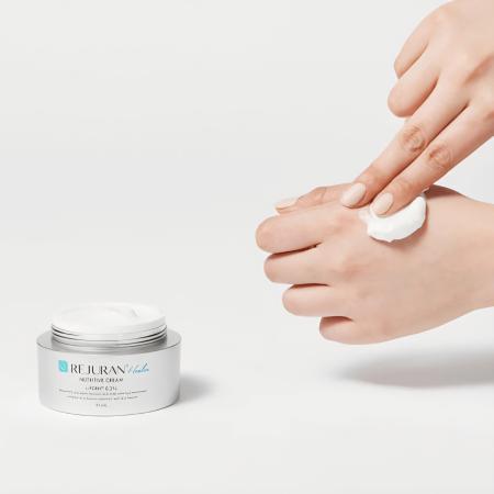 Крем для інтенсивного живлення та зволоження шкіри Rejuran Healer Nutritive Cream