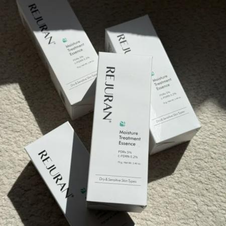 Зволожувальна есенція для обличчя Rejuran Moisture Treatment Essence