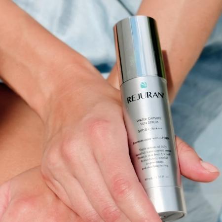 Сонцезахисна сироватка для обличчя Rejuran Water Capsule Sun Serum SPF50+ PA+++