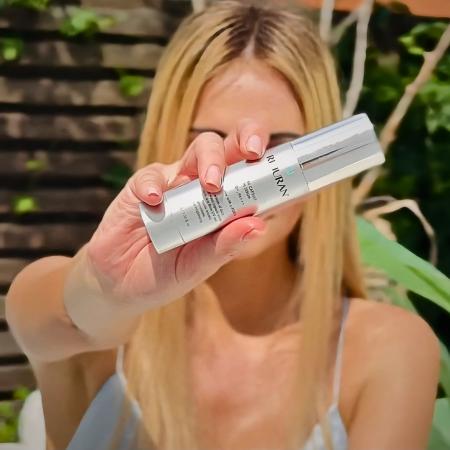 Сонцезахисна сироватка для обличчя Rejuran Water Capsule Sun Serum SPF50+ PA+++